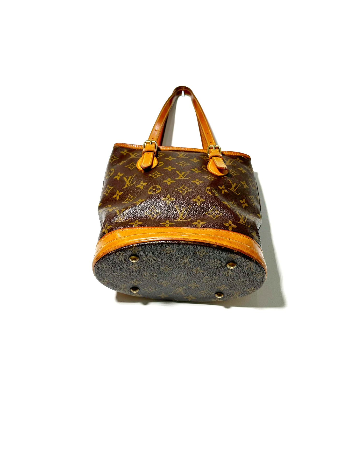 LOUIS VUITTON monogram petite bucket bag