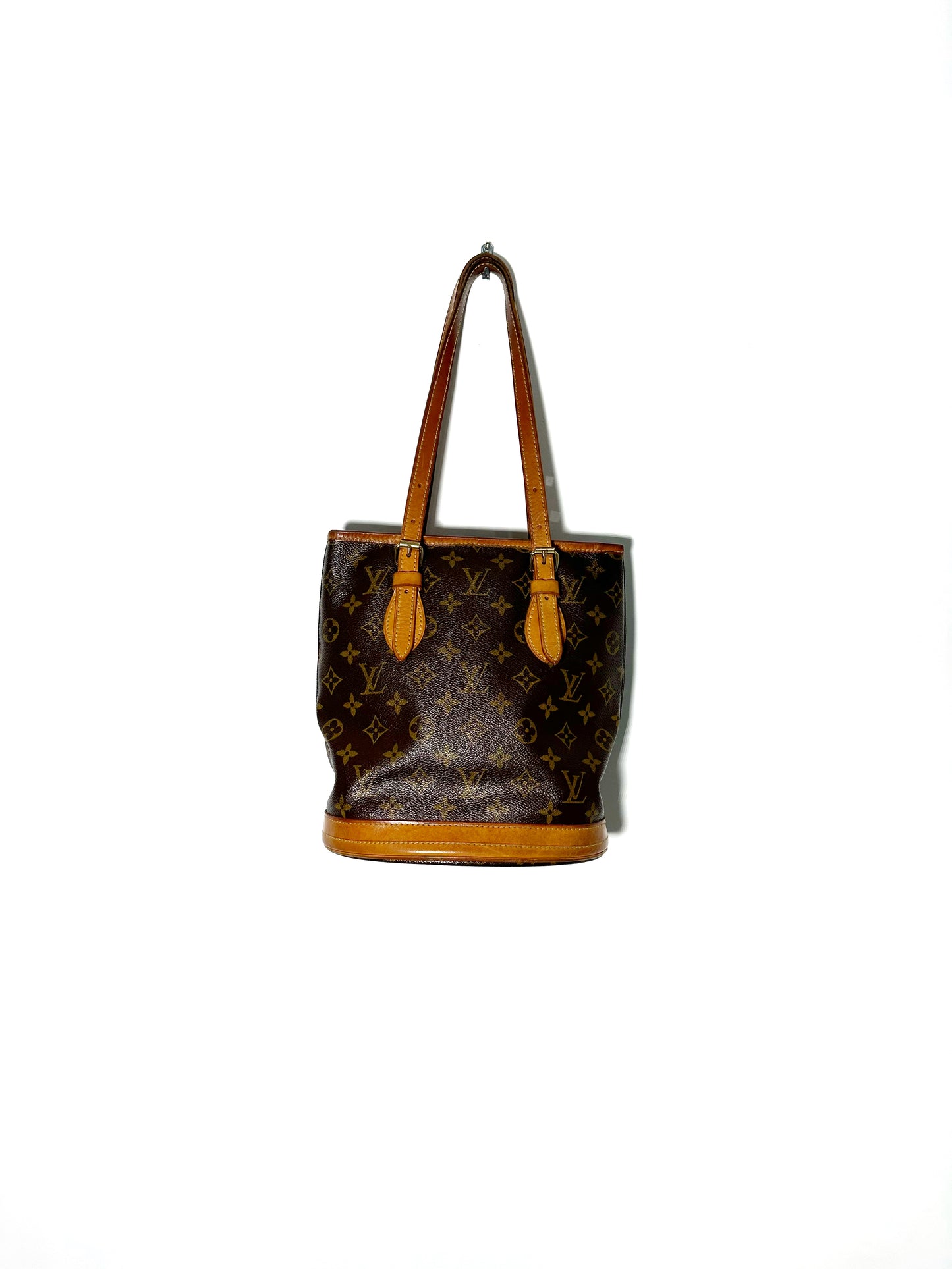 LOUIS VUITTON monogram petite bucket bag